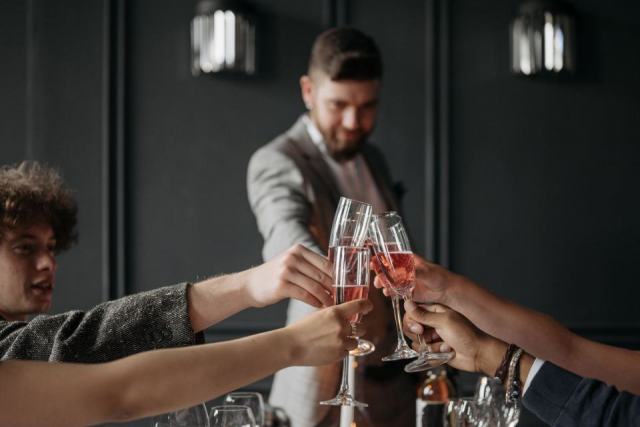 Margot Ducancel et la Cuvée Rosé Laurent-Perrier Margot Ducancel anime les Mardis de Margot autour du champagne rosé