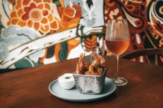 Accord mets champagne rosé, plat par plat