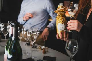 Caviste champagne : ce qu'il faut lui demander