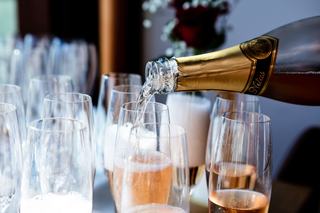 Champagne ou crémant rosé, ce qui change en bouche